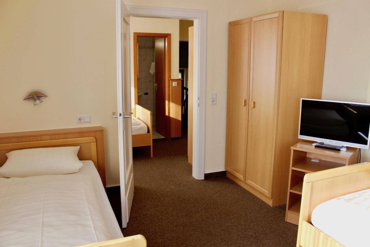 Hotel Gasthof Klusmeyer Bielefeld Bagian luar foto