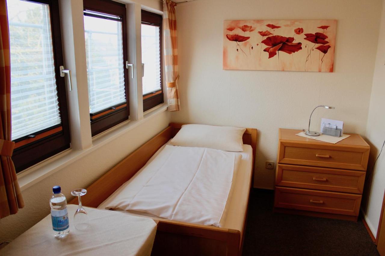 Hotel Gasthof Klusmeyer Bielefeld Bagian luar foto